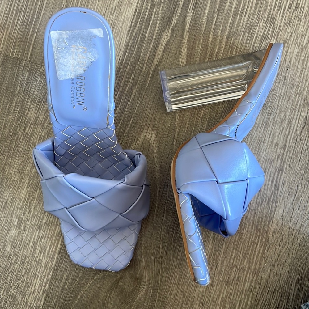 Cape Robbins Heels